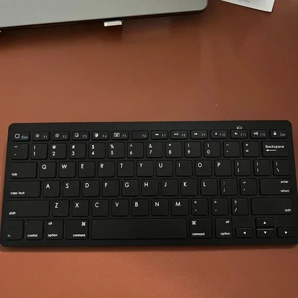 Anker Mac Bluetooth Wireless Keyboard - Picture 2 of 3